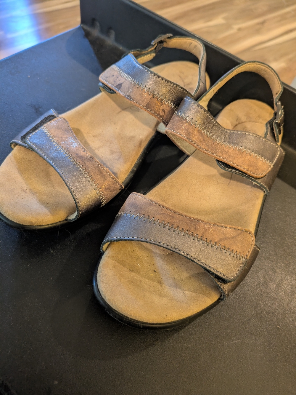 SAS Womens Size 7 Brown Leather Comfort Sandals Adjustable Straps Slingback